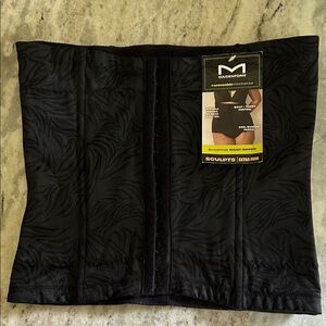 Maidenform Black Sculpting Waist Cincher